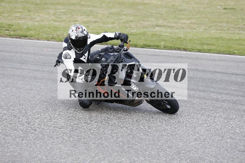 /Archiv-2025/09 22.04.2025 Cornu Master School ADR/rot-rouge/38